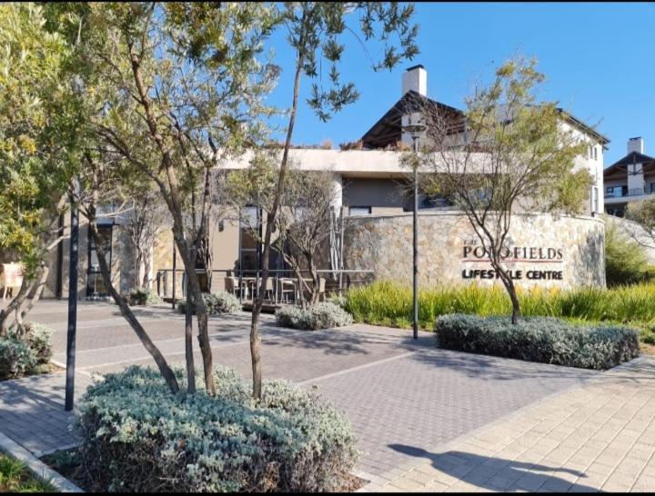 米德兰Polofields La Bonne Vie公寓 外观 照片